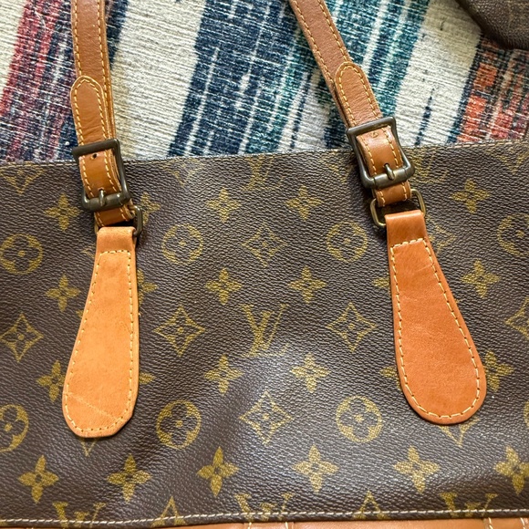 Louis Vuitton VINTAGE Monogram Bucket Purse w pouch, great used condition - Picture 12 of 16